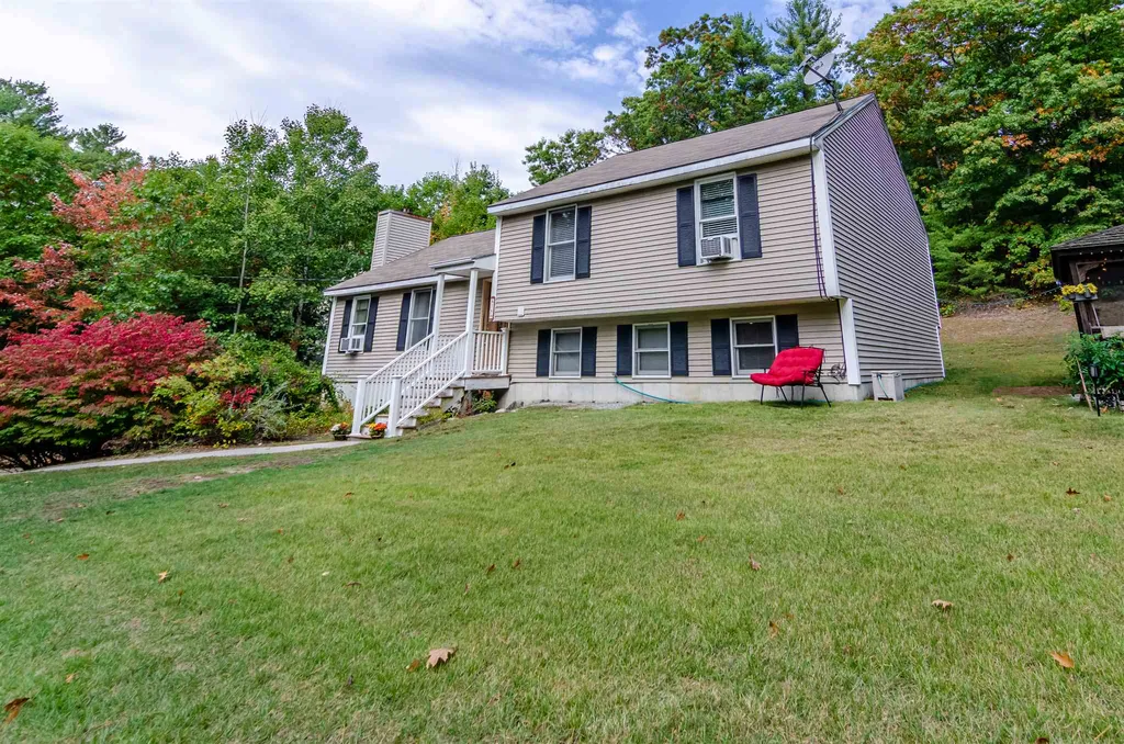 18 Valley Hill Road Pelham NH 03076