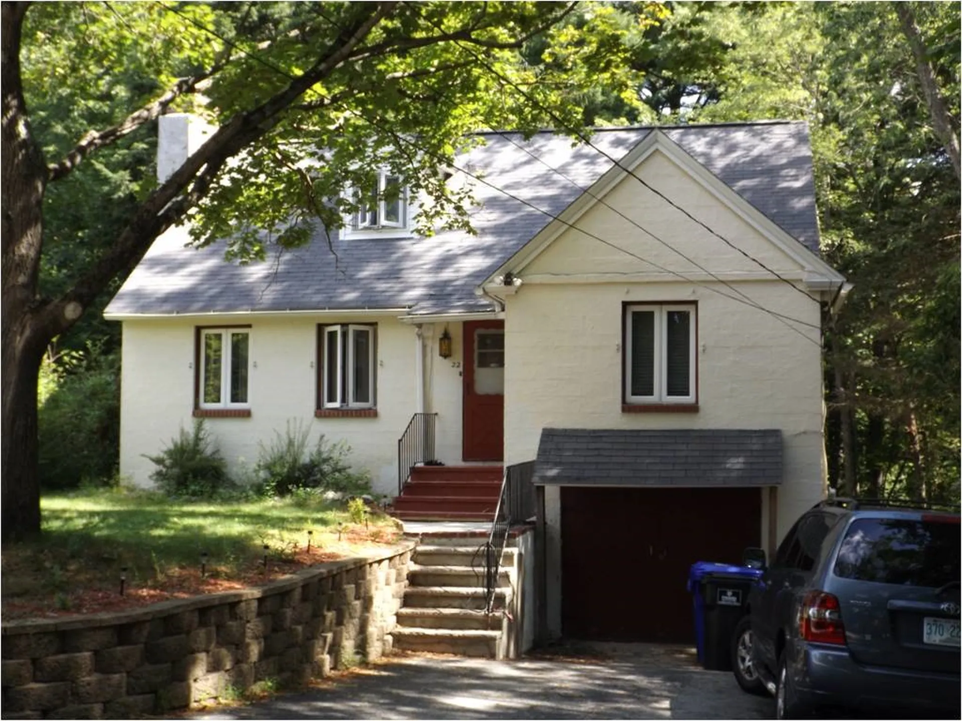 22 3rd Street Hudson NH 03051
