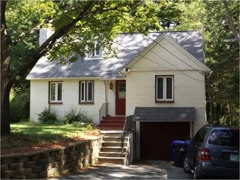 22 3rd Street Hudson NH 03051