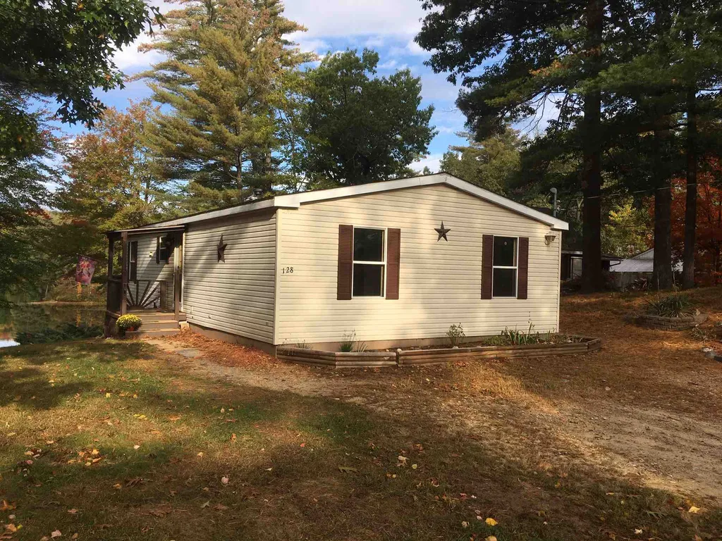 128 Indian Lake Drive Lebanon ME 04027