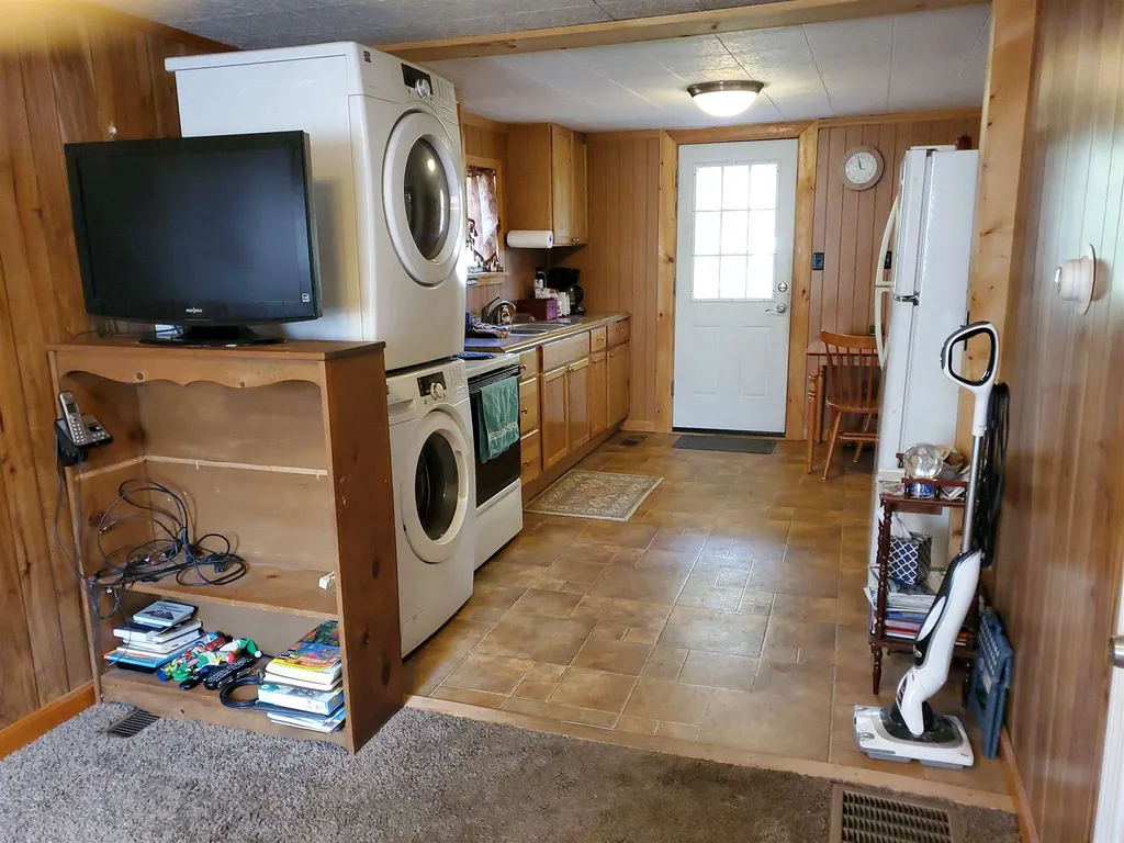 46 Knoll Street Newport NH 03773