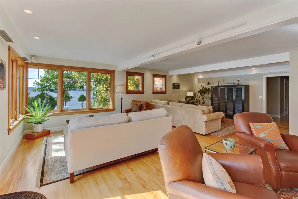 25 Eastman Way Burlington VT 05401