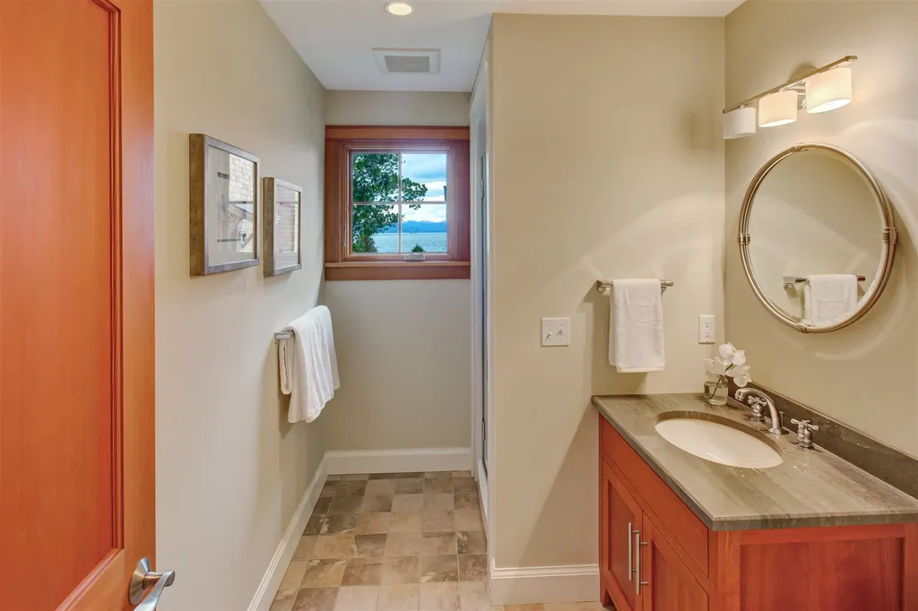 25 Eastman Way Burlington VT 05401