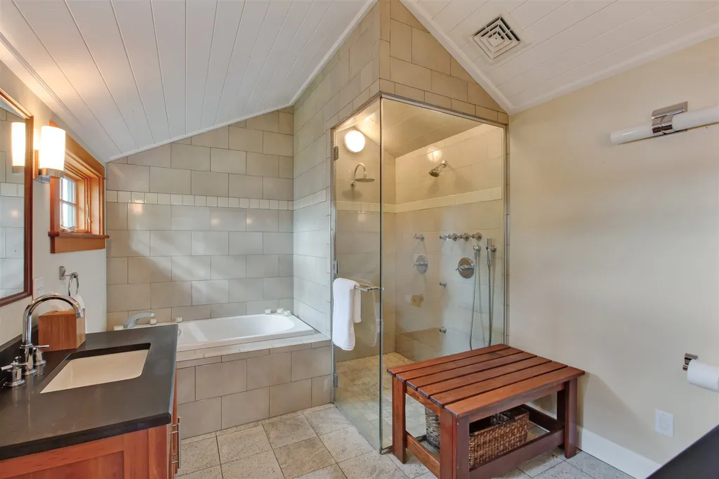 25 Eastman Way Burlington VT 05401