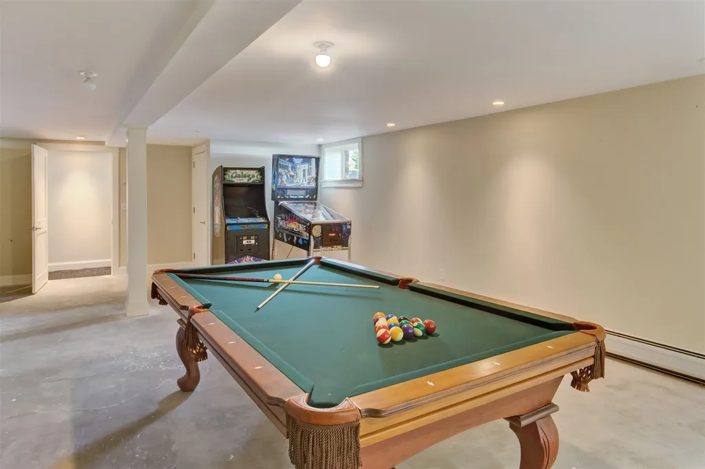 25 Eastman Way Burlington VT 05401