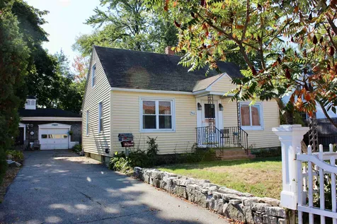 402 West Hollis Street Nashua NH 03060
