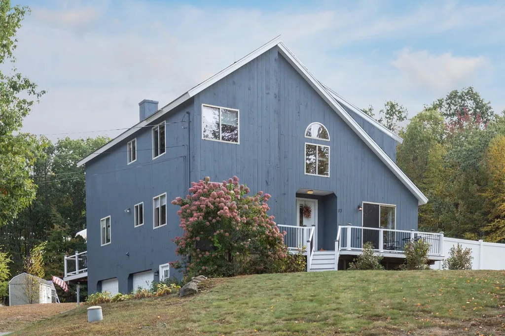83 G H Carter Drive Danville NH 03819-3012