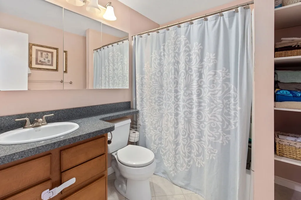37l Beacon Hill Road Derry NH 03038