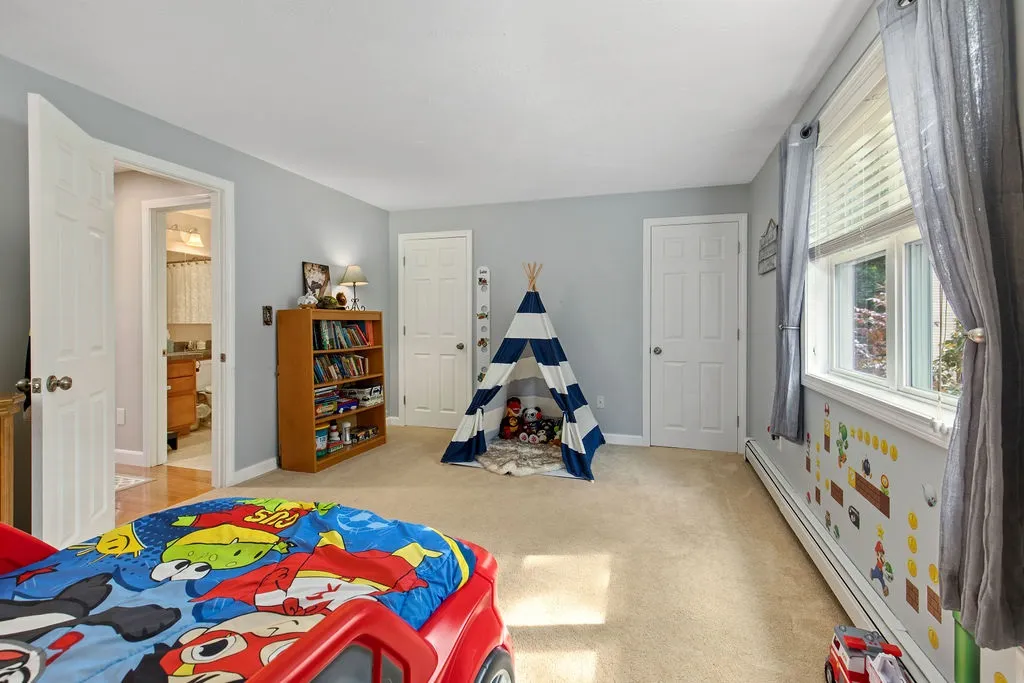 37l Beacon Hill Road Derry NH 03038