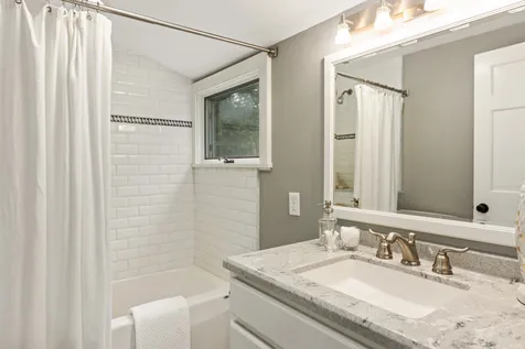 72 Woodman Road South Hampton NH 03827