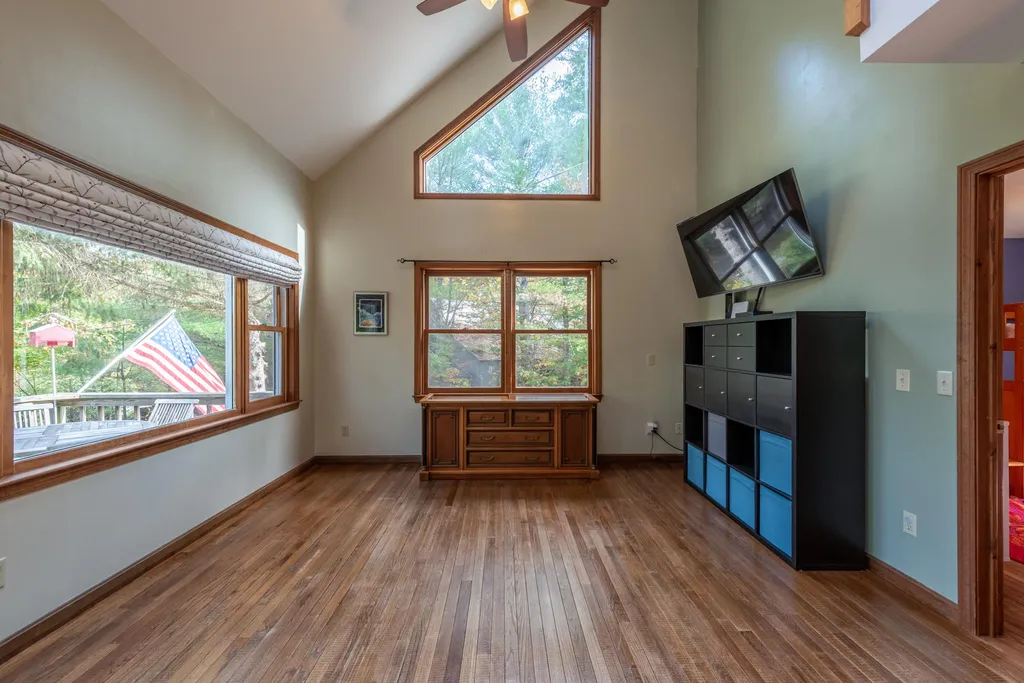 18 Breakneck Road Newport NH 03773