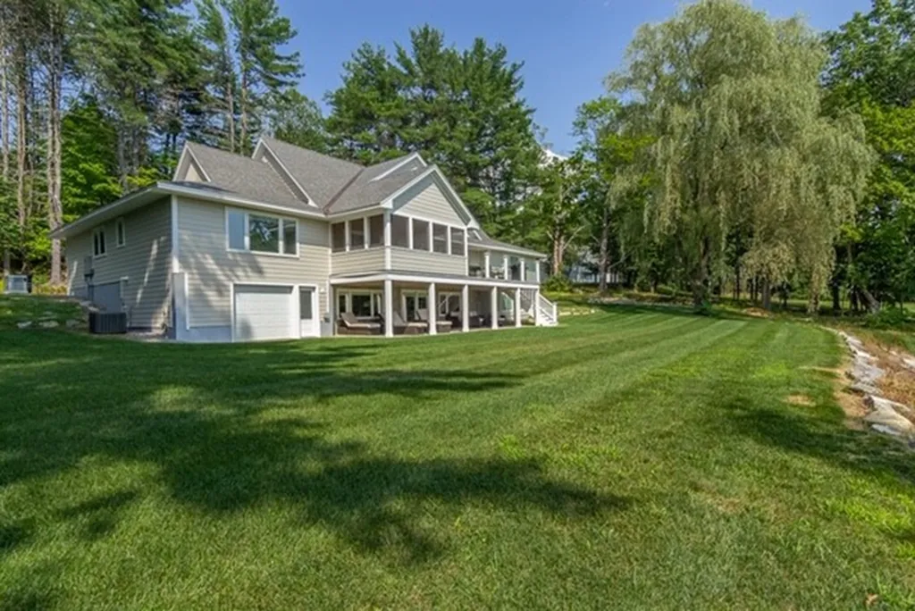 90 Summit Avenue Gilford NH 03249