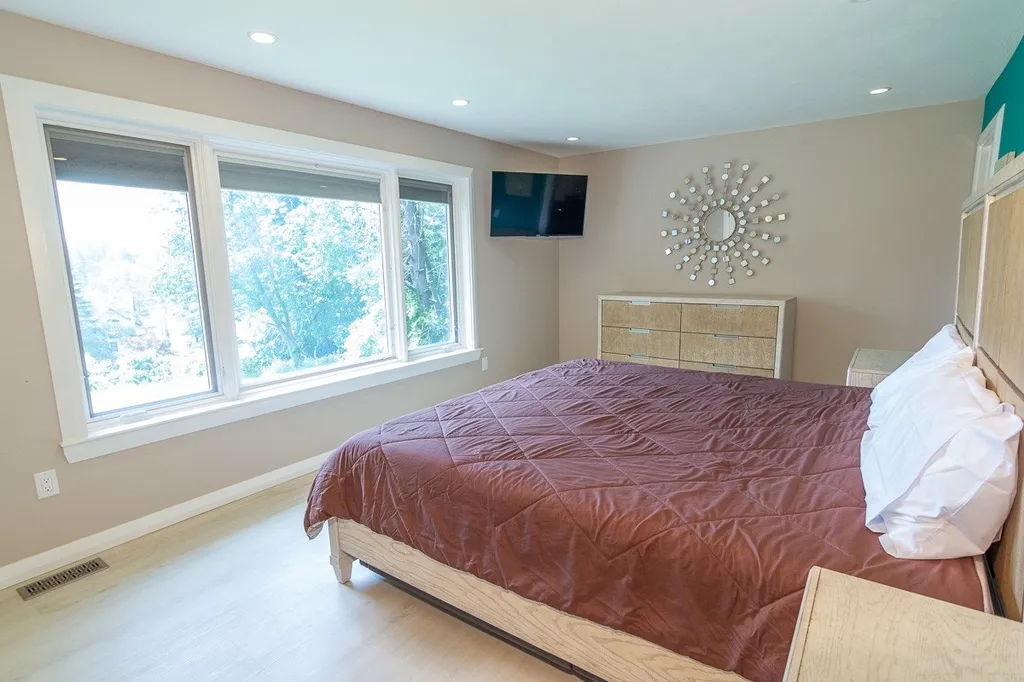 90 Summit Avenue Gilford NH 03249