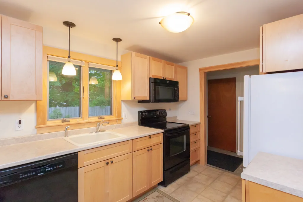 1 Wildrose Lane Eliot ME 03903