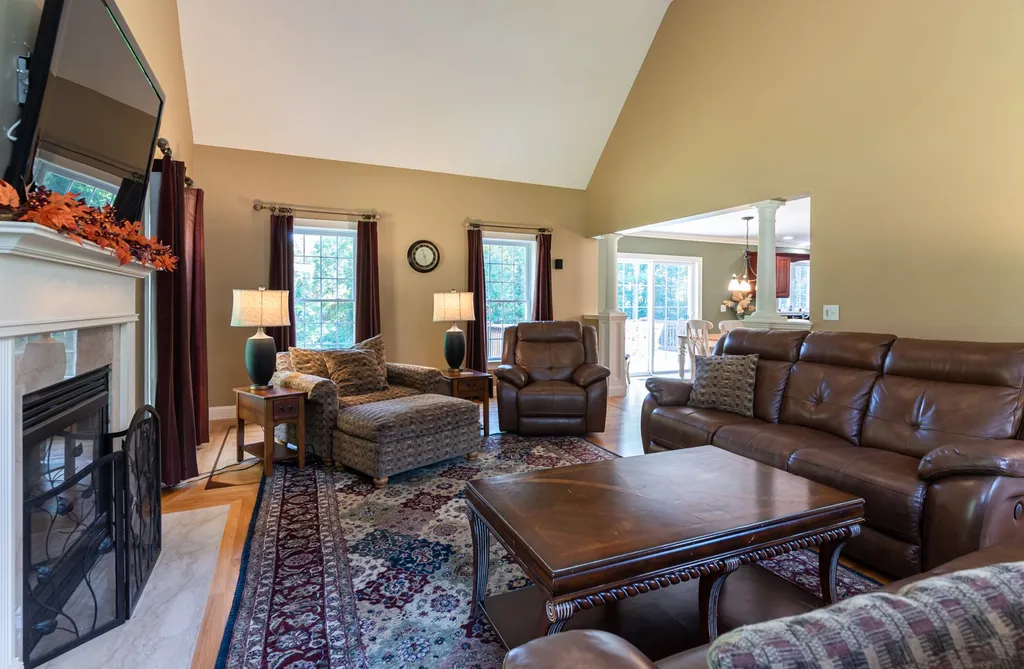 5 Brieann Drive Merrimack NH 03054