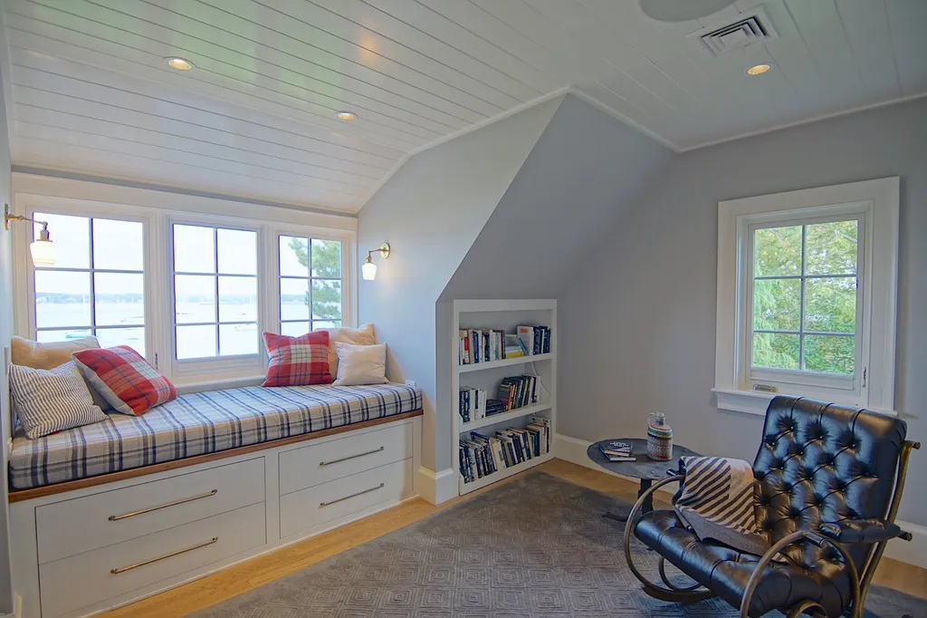 18 Becker Lane New Castle NH 03854