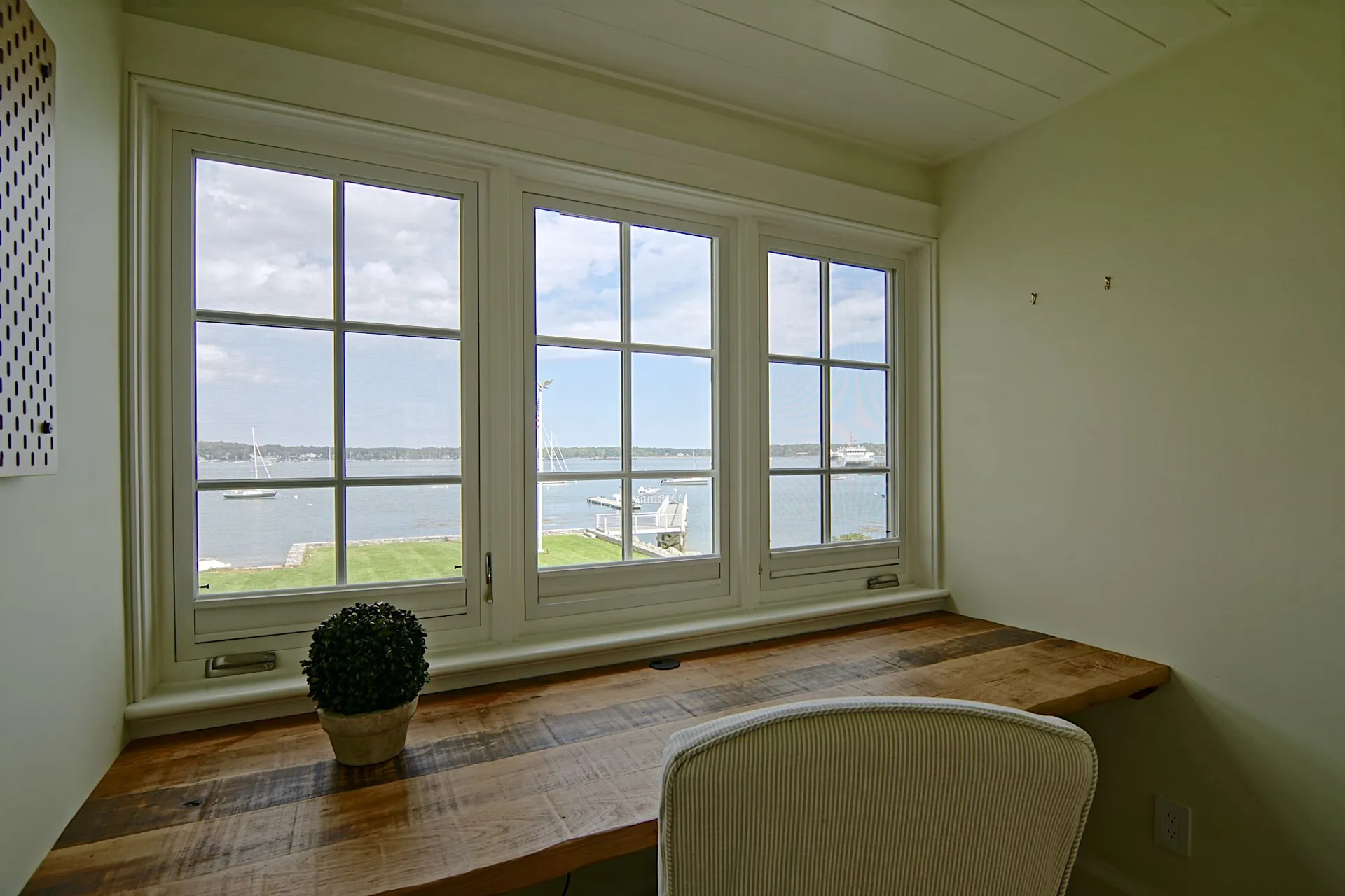 18 Becker Lane New Castle NH 03854