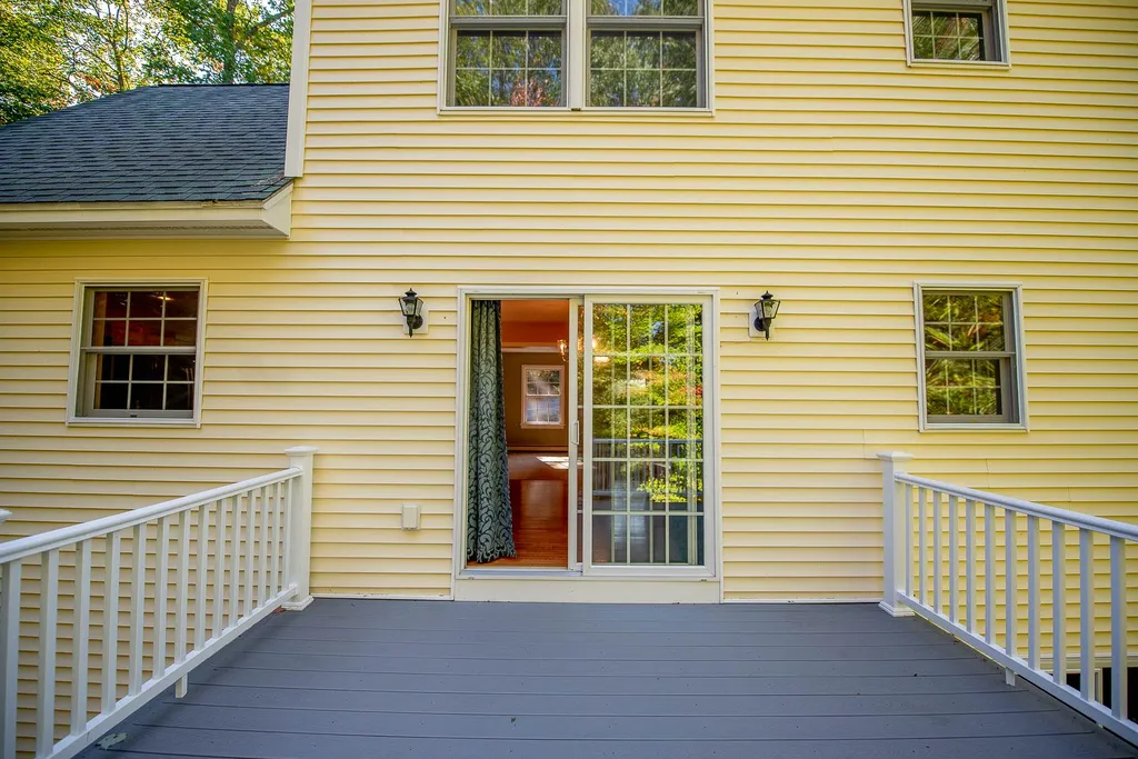 140 Riverwood Drive New Hampton NH 03256
