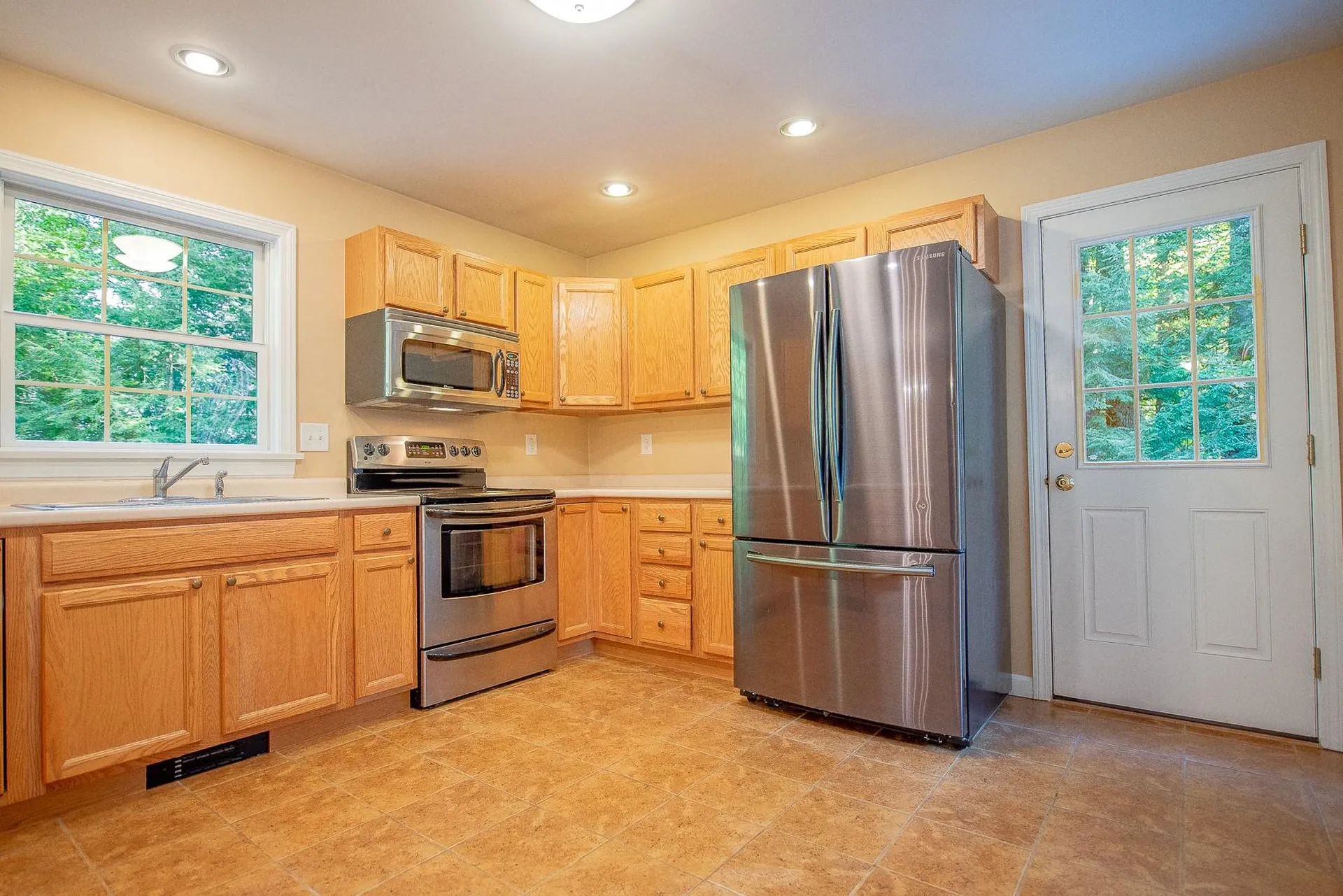 140 Riverwood Drive New Hampton NH 03256
