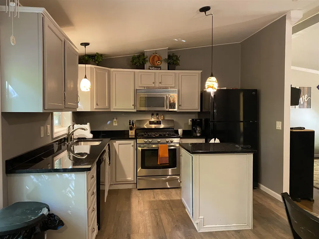 34 Elm Street Northwood NH 03261