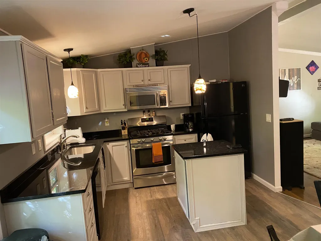 34 Elm Street Northwood NH 03261