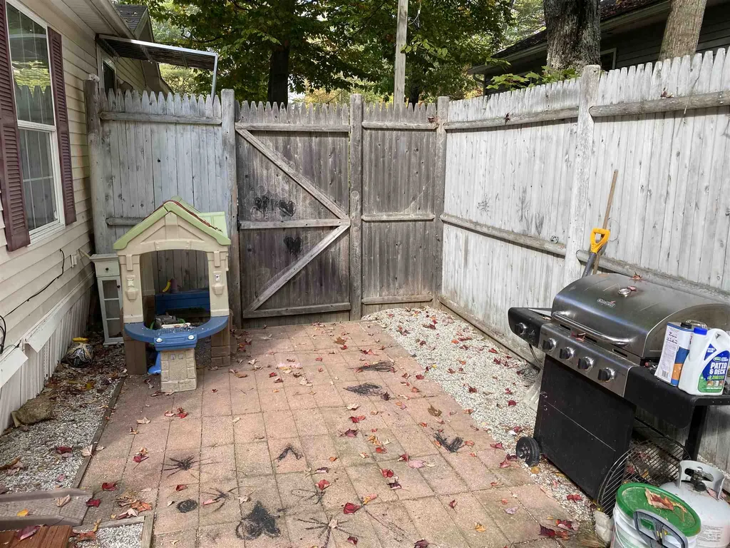 34 Elm Street Northwood NH 03261