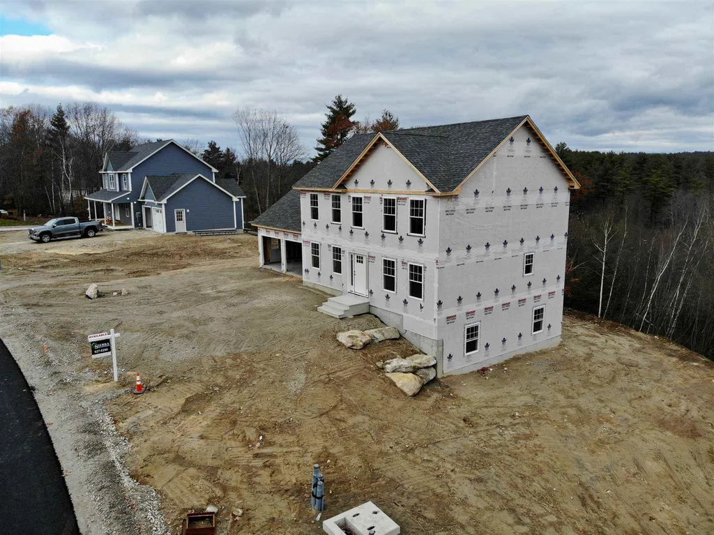 7 Marigold Way Hooksett NH 03106