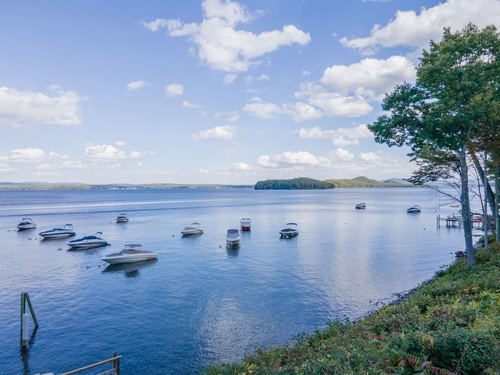 2696 Lake Shore Road Gilford NH 03249