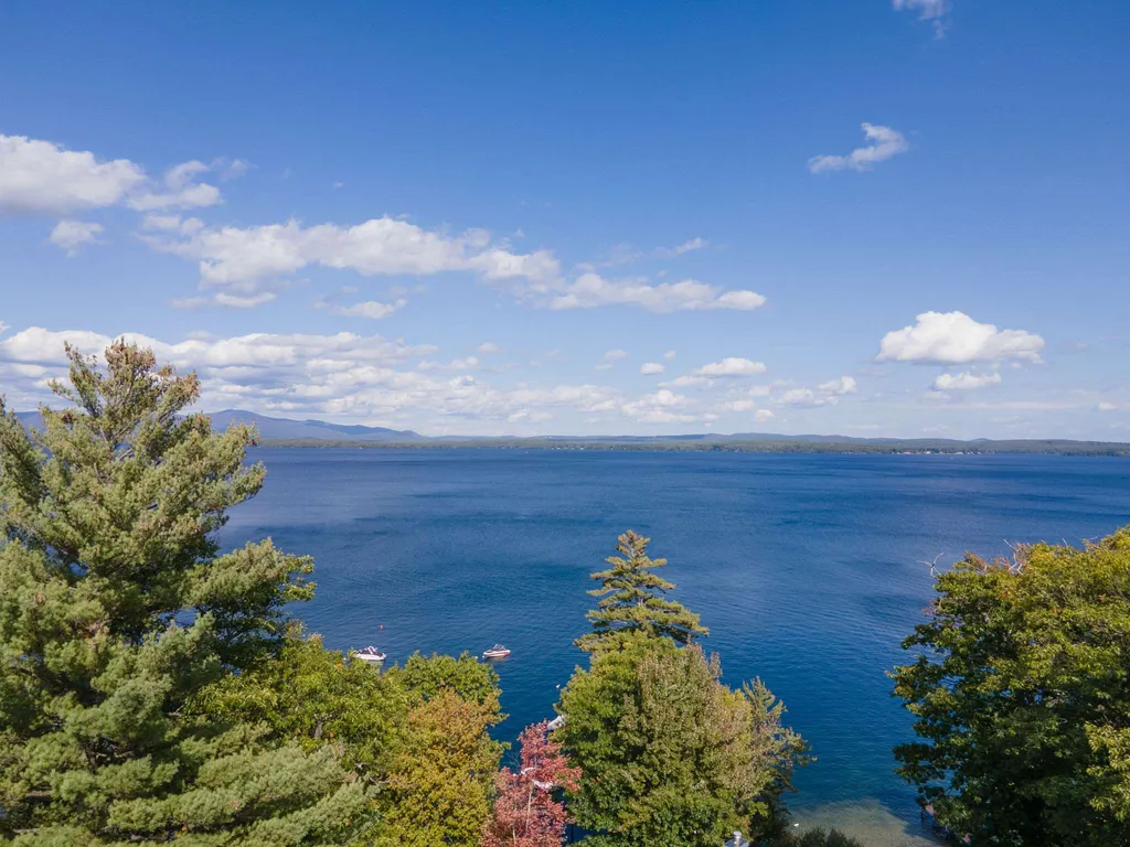 2696 Lake Shore Road Gilford NH 03249