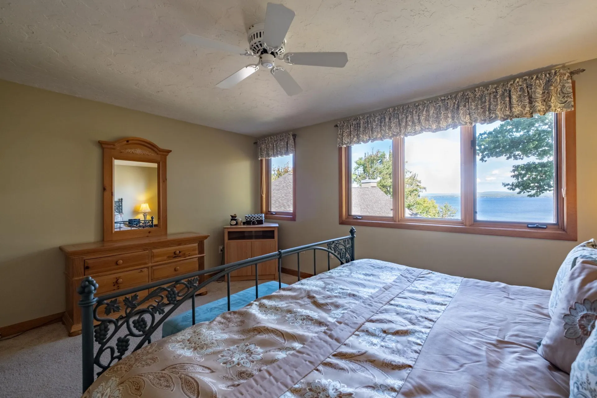 2696 Lake Shore Road Gilford NH 03249