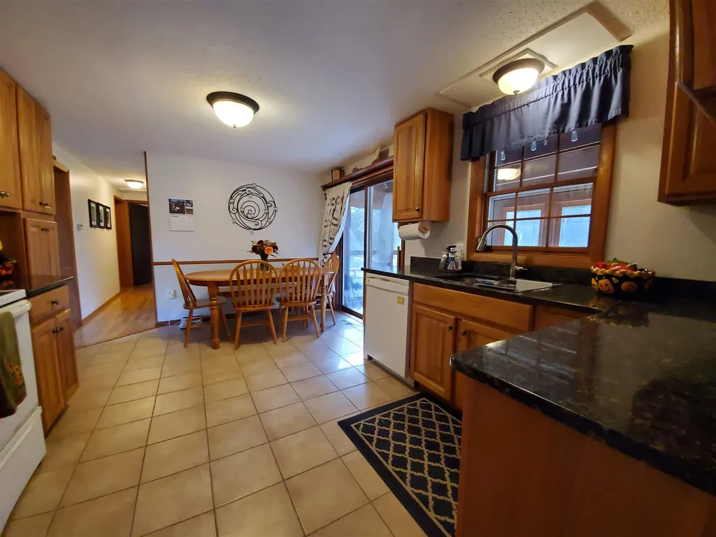 73 Maple Street Enfield NH 03748