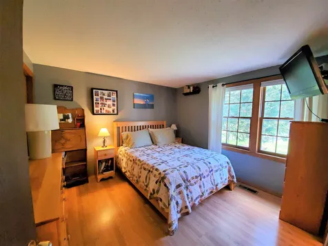 73 Maple Street Enfield NH 03748