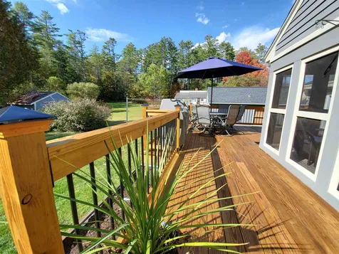 73 Maple Street Enfield NH 03748