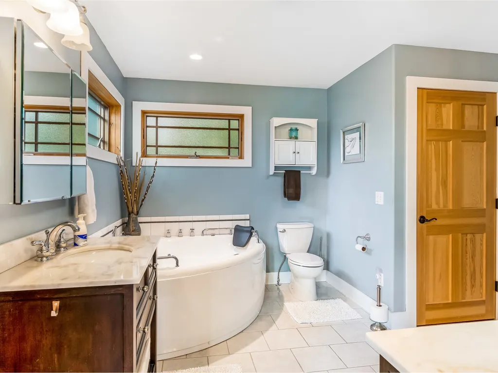 60 Featherbed Lane South Hero VT 05486
