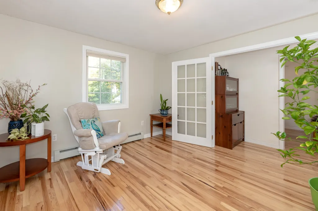 31 Nancy Lane Raymond NH 03077