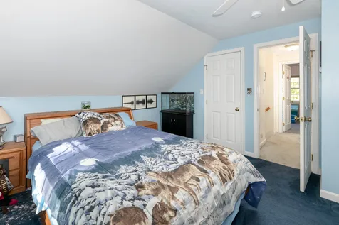 31 Nancy Lane Raymond NH 03077