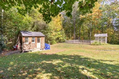31 Nancy Lane Raymond NH 03077