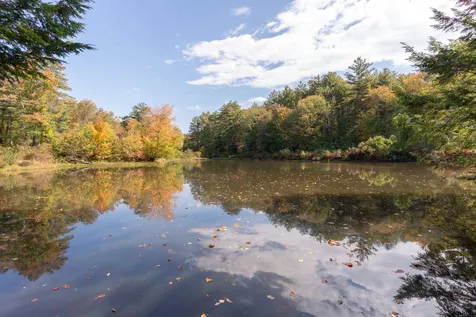 31 Nancy Lane Raymond NH 03077