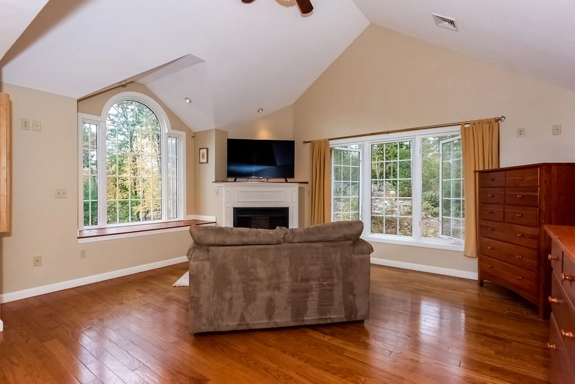3 Century Drive Raymond NH 03077
