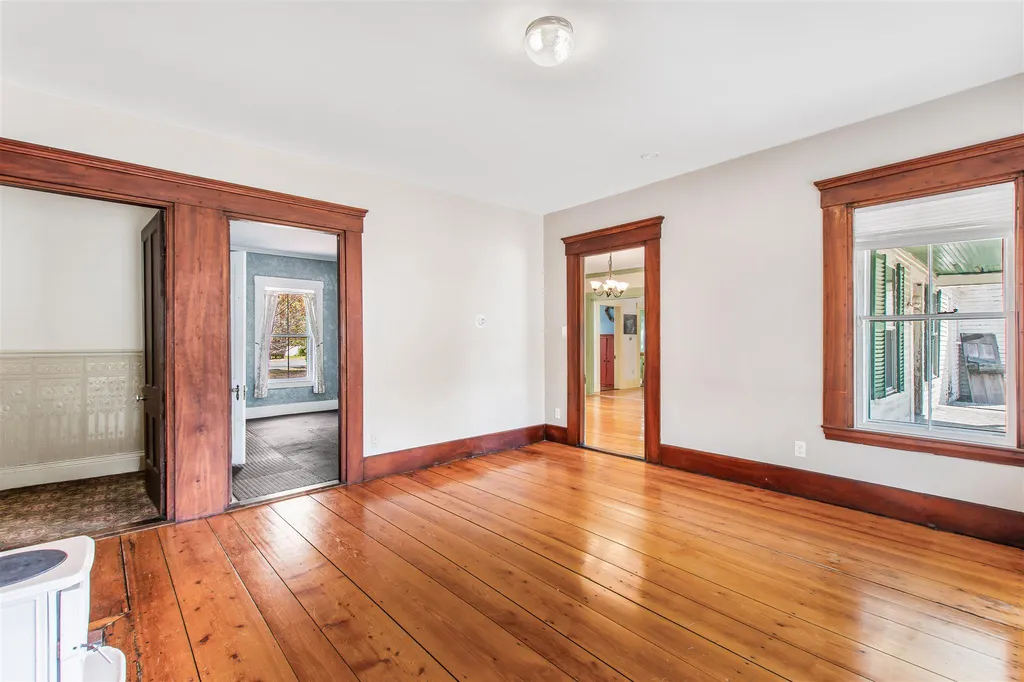 1 Pleasant Street Lancaster NH 03584