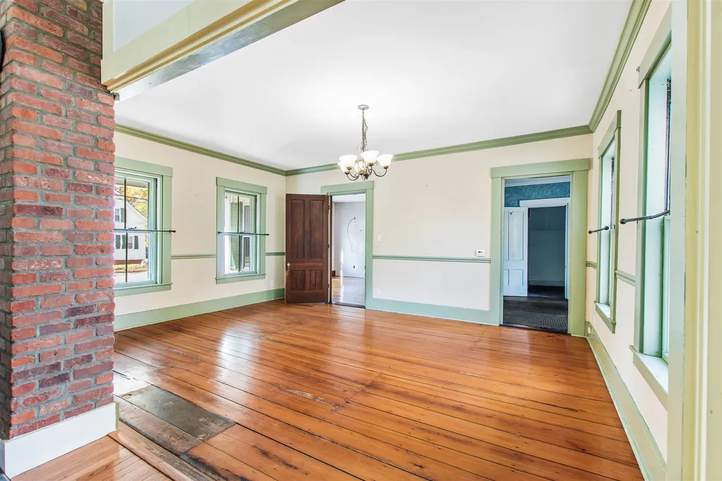 1 Pleasant Street Lancaster NH 03584