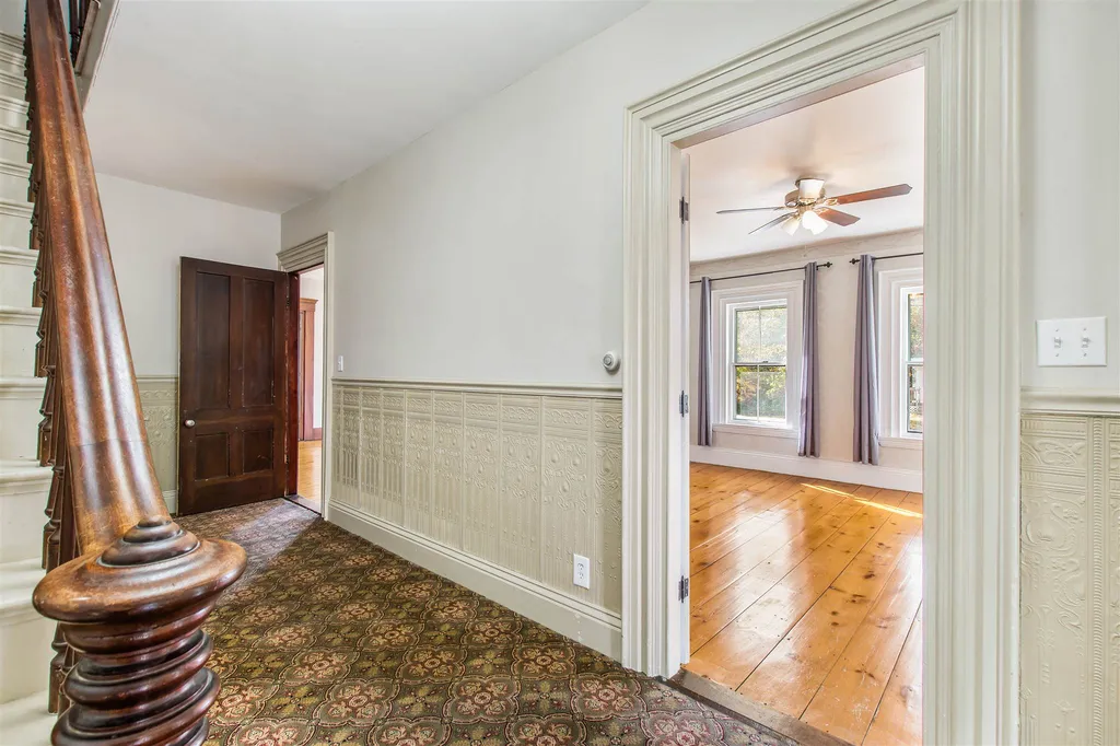 1 Pleasant Street Lancaster NH 03584