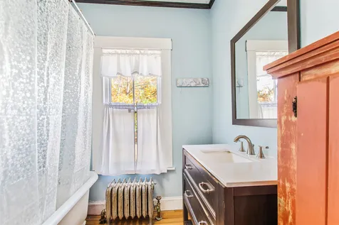 1 Pleasant Street Lancaster NH 03584