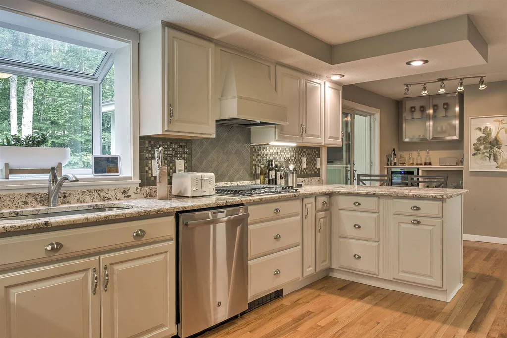 6 Cranberry Road Keene NH 03431