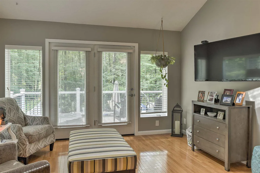 6 Cranberry Road Keene NH 03431