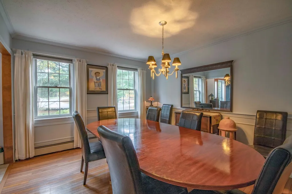 8 Verdi Lane Londonderry NH 03053