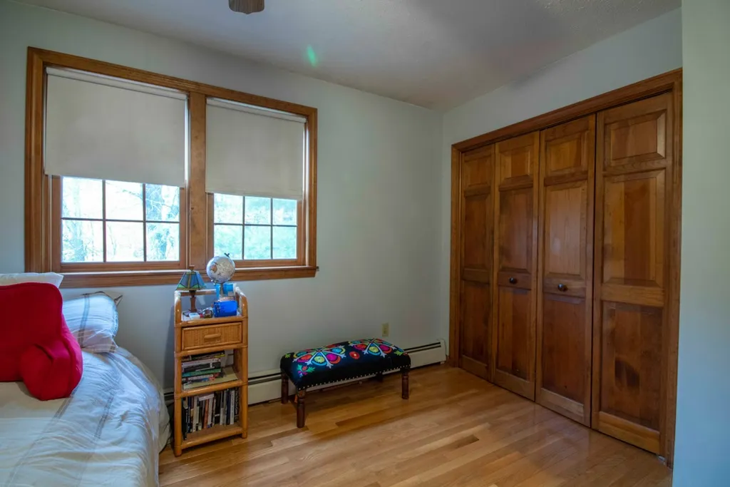 8 Verdi Lane Londonderry NH 03053