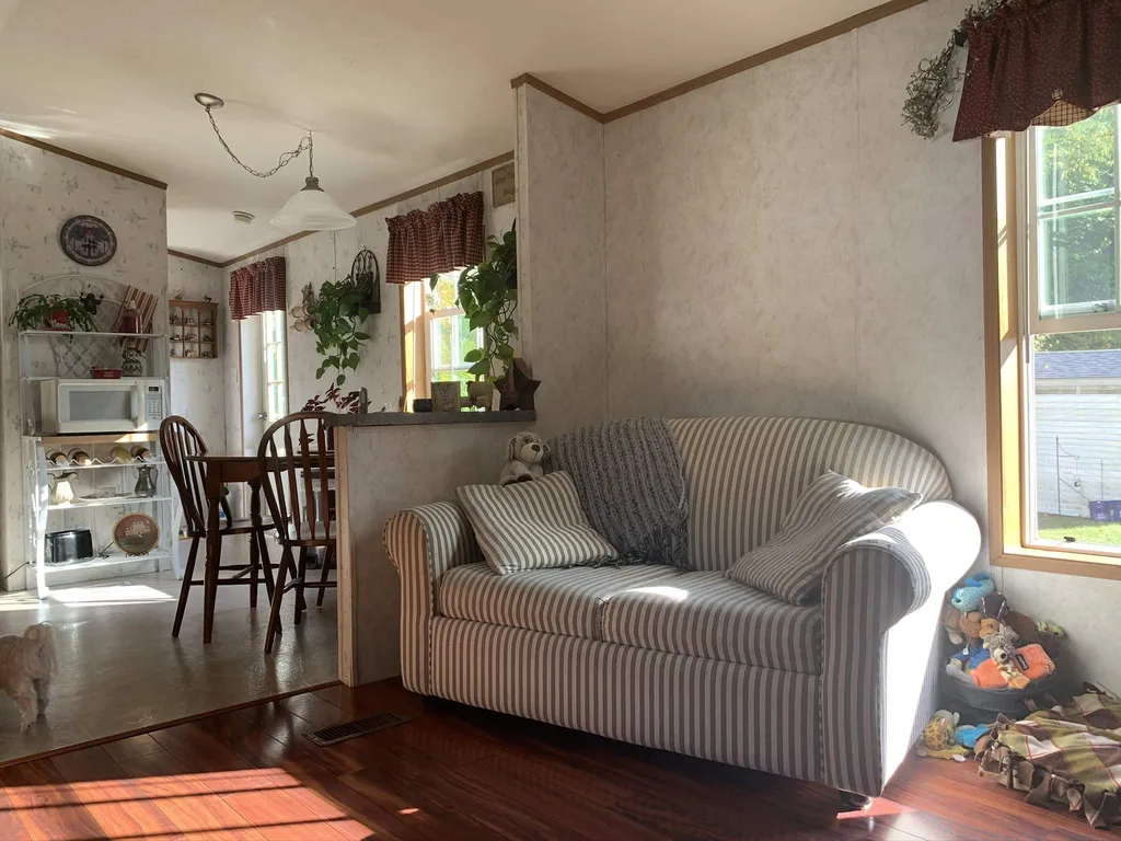 13 Mavis Avenue Rochester NH 03839