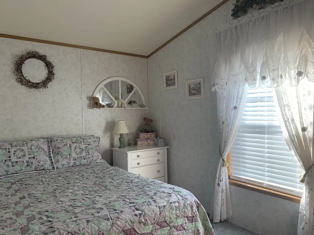 13 Mavis Avenue Rochester NH 03839