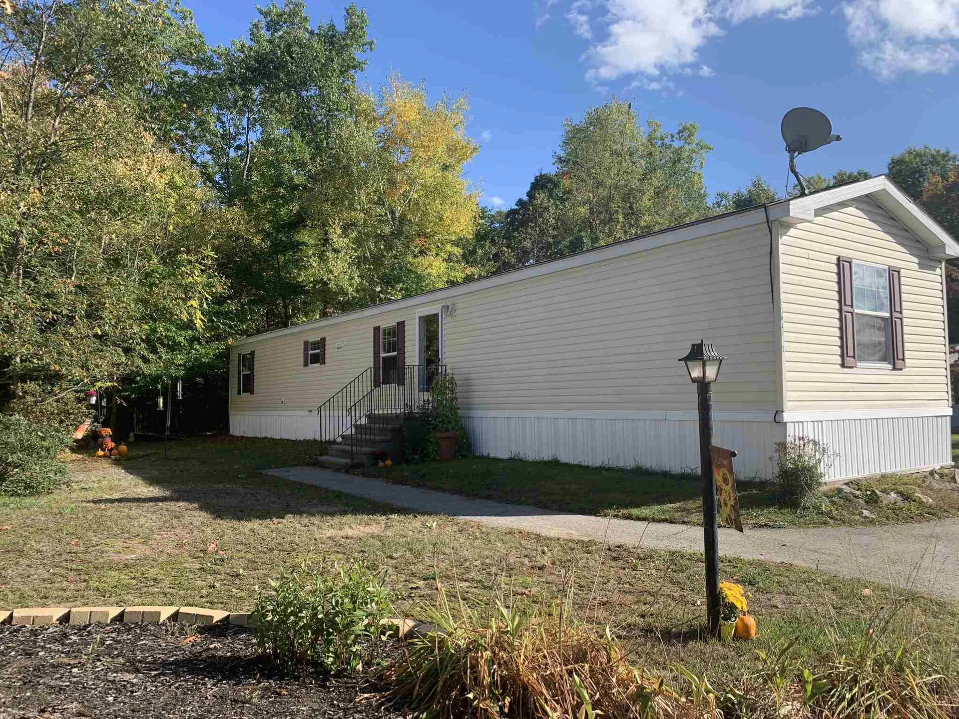 13 Mavis Avenue Rochester NH 03839